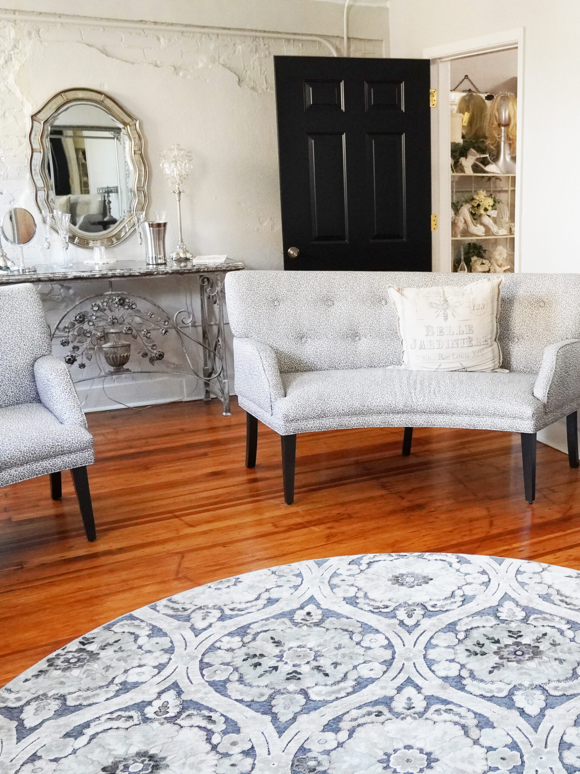 Maison Chic Bridal's bridal experience room